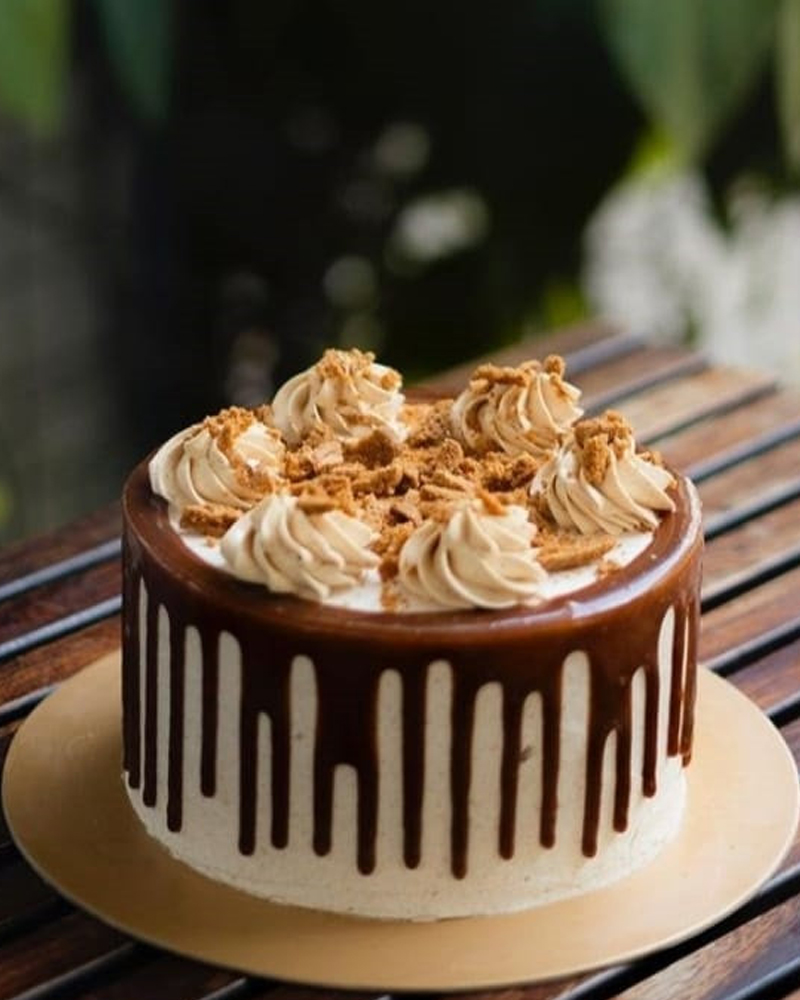 Lotous Biscof Cake
